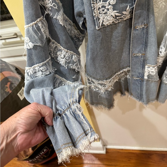 POL Women's Blue Denim Jacket with White Lace - Picture 4 of 9